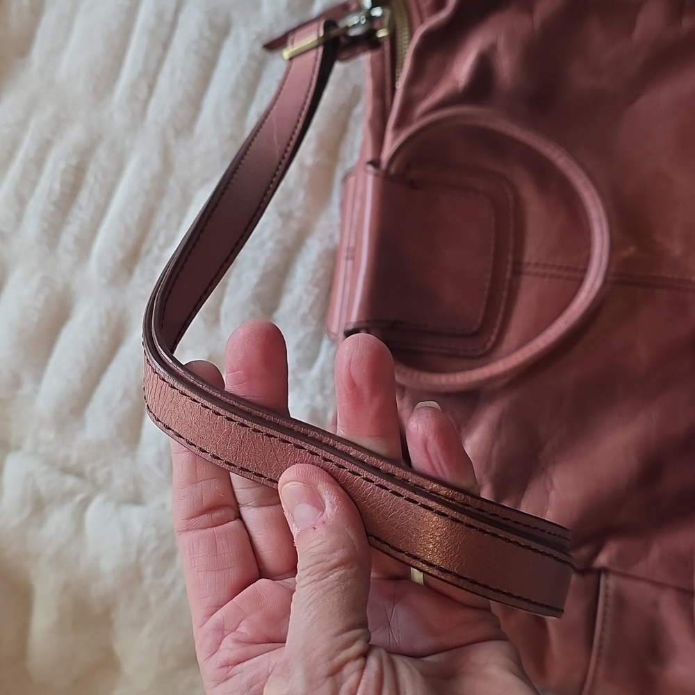 HOBO Women's Dusty Rose Sheila Leather Hobo Bag Ex Cond - Picture 4 of 7